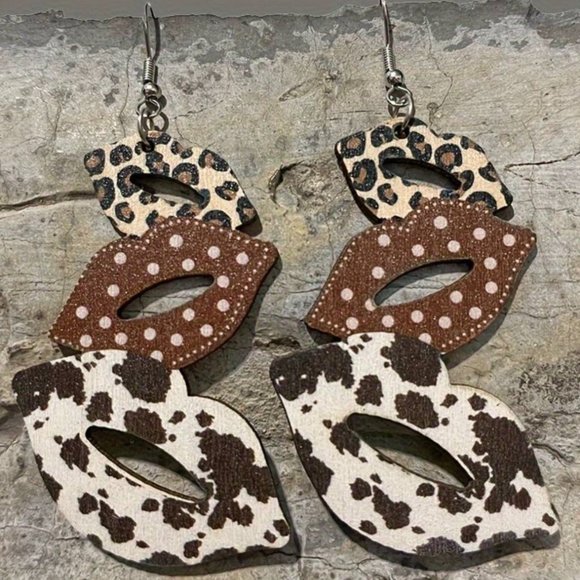 earrings - Picture 4 of 7